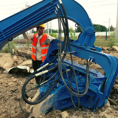 Boat Type Excavator Mounted Pile Driver - 15m Pile Length 40T Capacity With High Vibration Efficiency