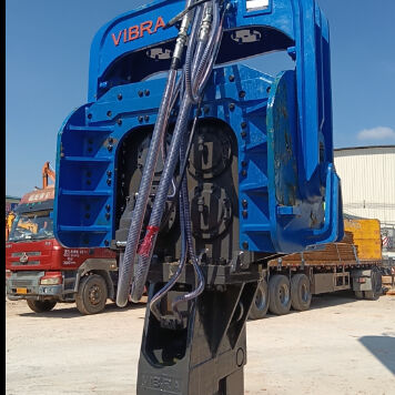 Pile Driver : High Vibration Force & Stable Operation | Four Eccentric Model For 48-52 Tons