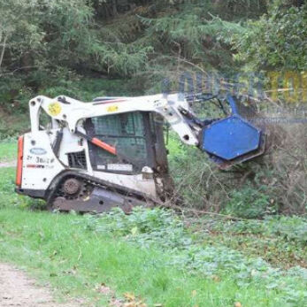 효율적인 굴착을 위한 유연한 제어 기능을 갖춘 고강도 유압 트렌처 및 디치 굴착기