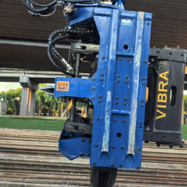 High-Speed Side Grip Pile Driver: 10 M/min Pile Lifting & Large 150L Fuel Tank
