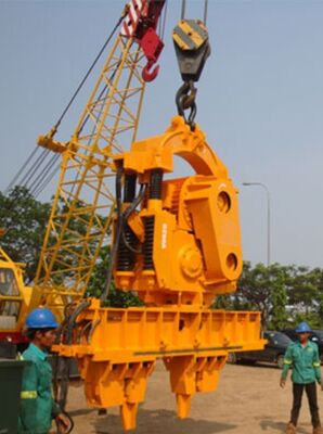 DZ150A 진동 망치 150 KW 모터 + 12.5 mm 진폭 러시아의 해상 토대 및 상자 대용으로 이상적입니다